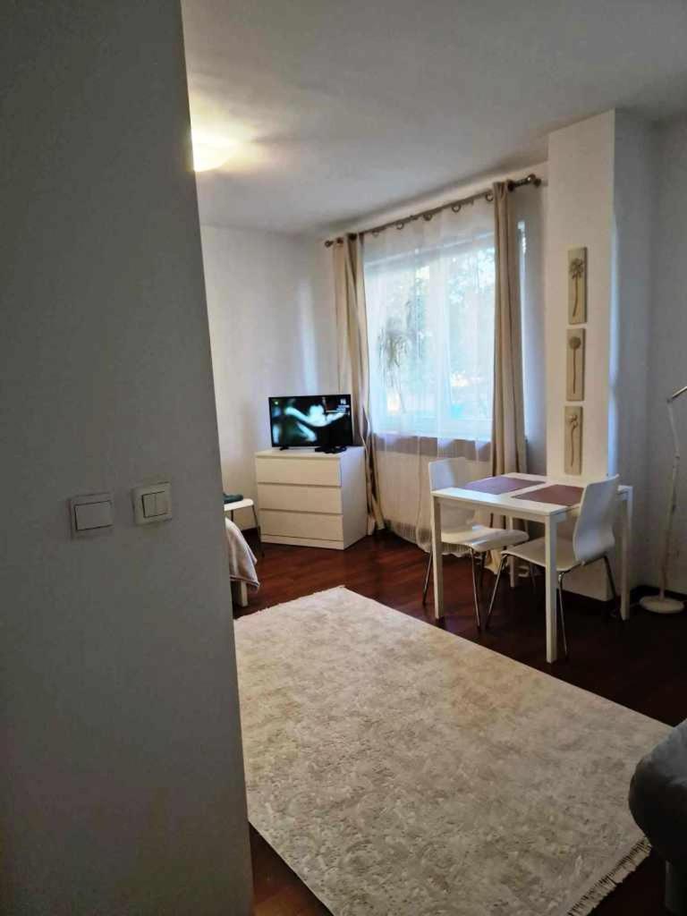 Great Apart Kabaty Varsovia Exterior foto